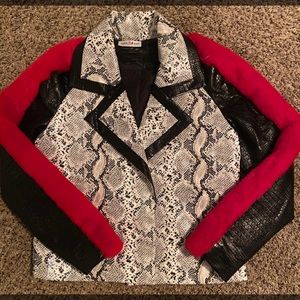 SiZe medium Fashion House jacket NWOT